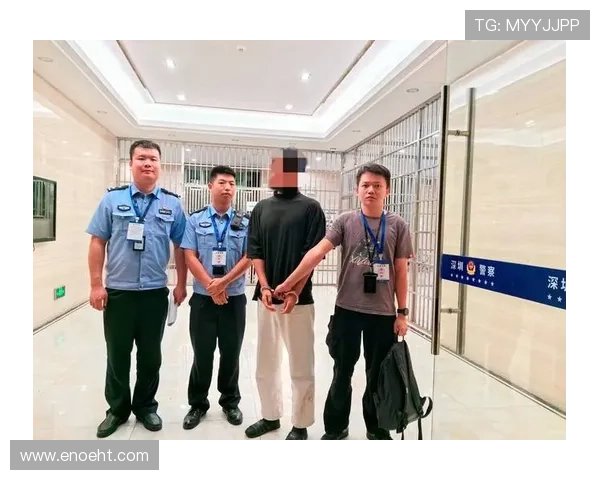 成都公安依法行政拘留三名赛后扰乱秩序的球迷 维护公共场所秩序 成都公安依法行政拘留三名赛后扰乱秩序的球迷 维护公共场所秩序