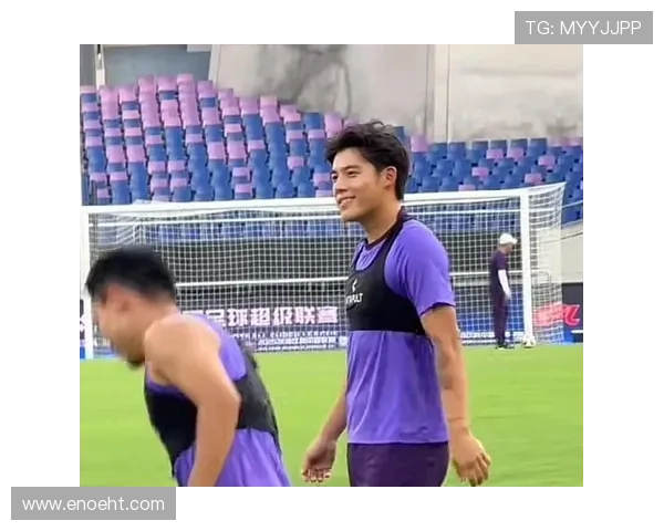 津媒:夏窗加盟津门虎的李嗣镕等人有望在两连客中迎来首秀 津媒:夏窗加盟津门虎的李嗣镕等人有望在两连客中迎来首秀